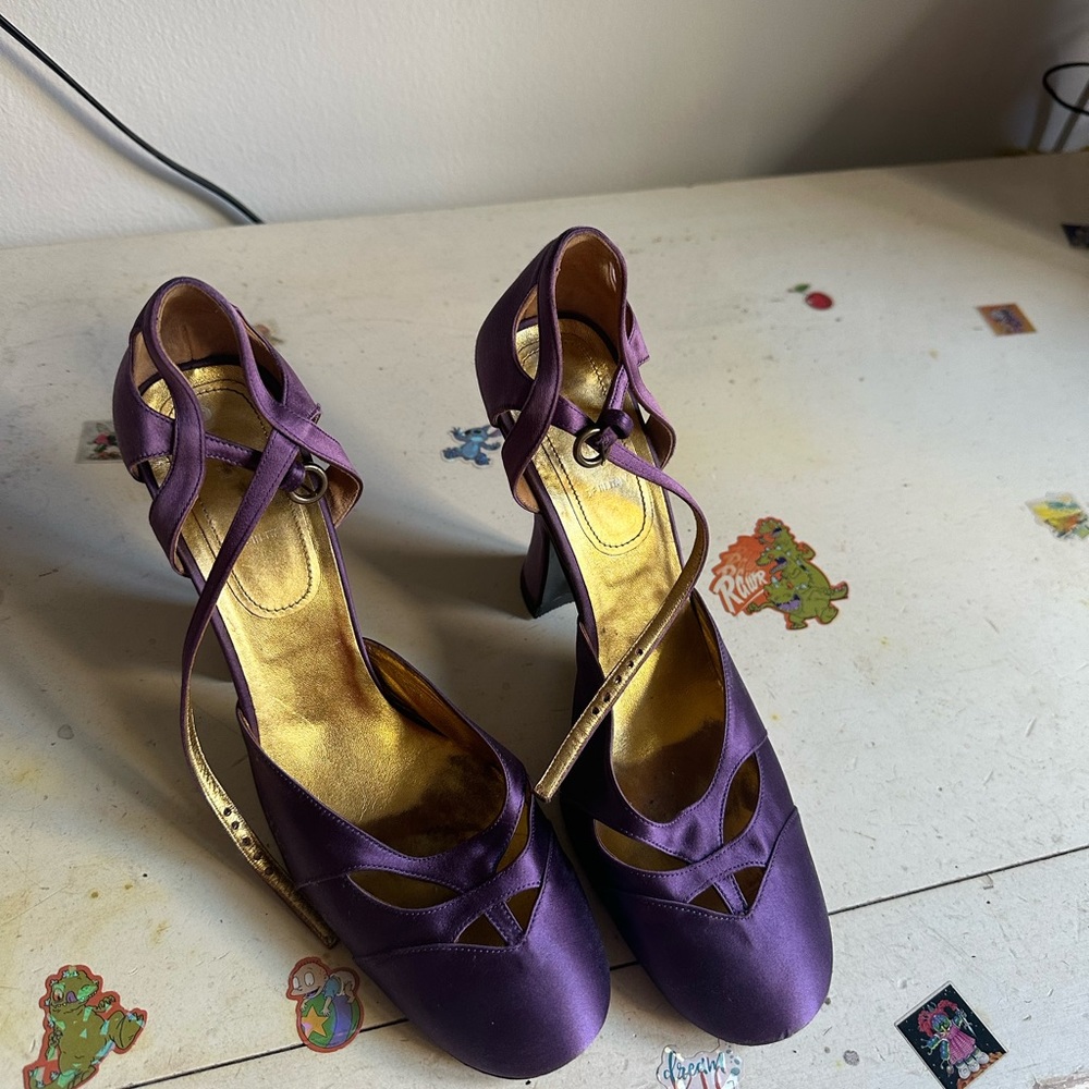 Miu miu vintage 90’s heels. Size 40.5. Resoled. Perfect condition.